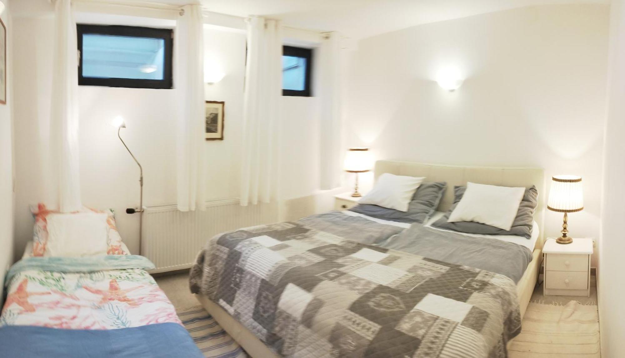 B&B Family Basement Apartment, Breakfast, Free Parking, 5Km From Tulln Chorherrn Extérieur photo